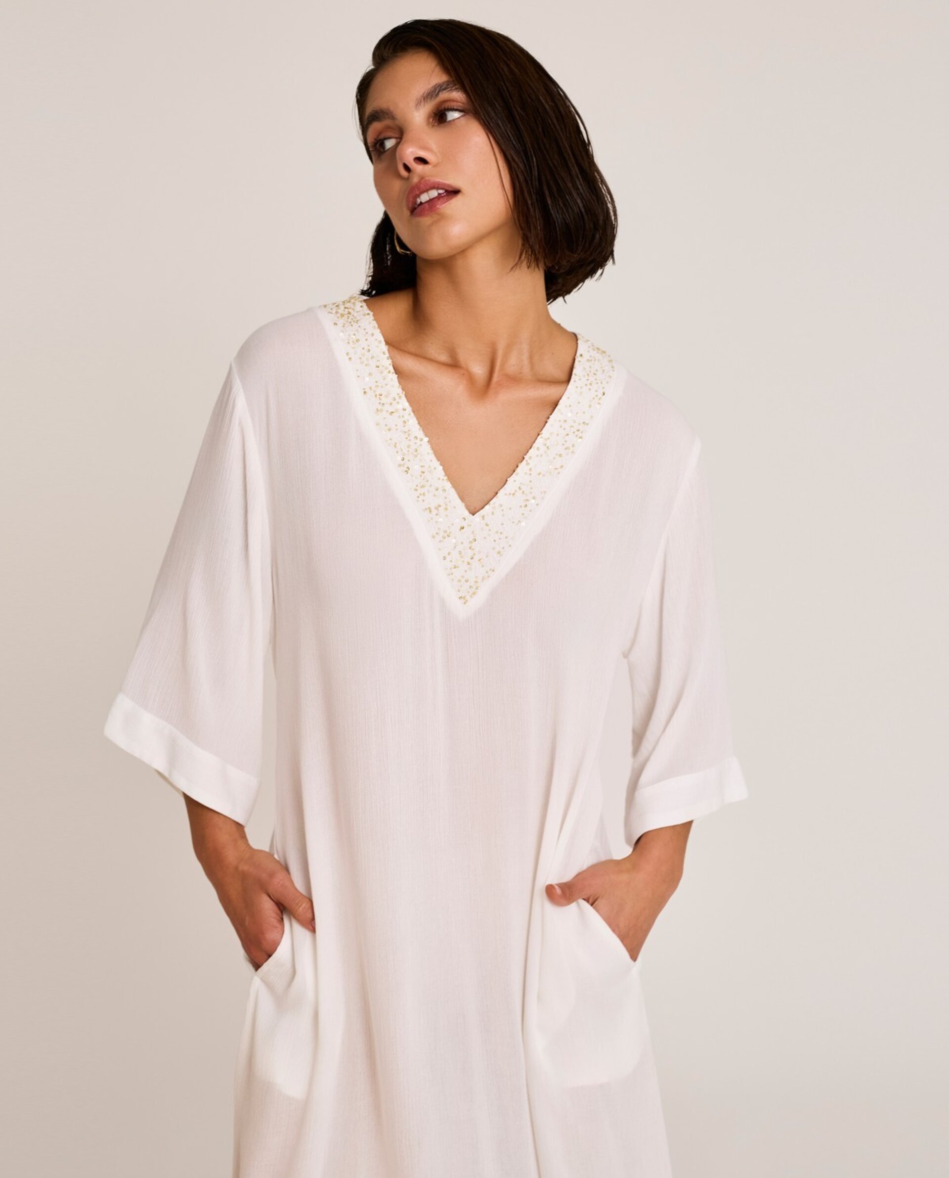 Vestido escote pico - 2