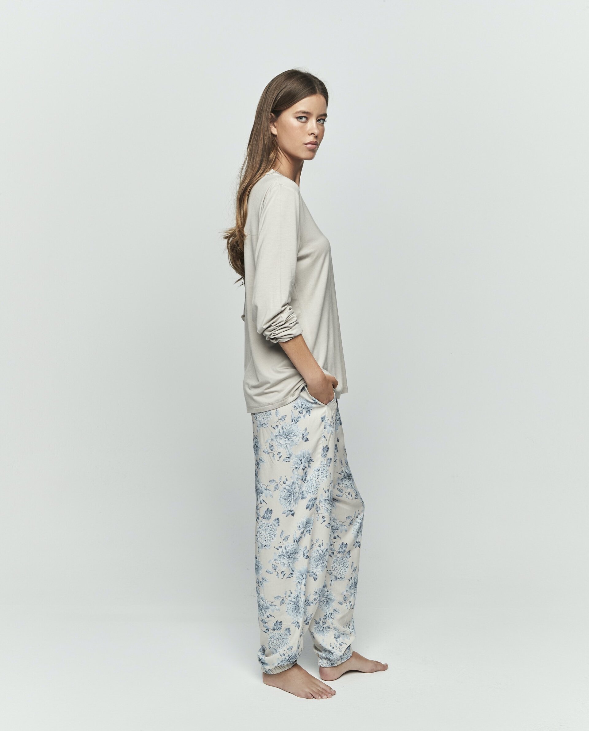Pijama Flores Camiseta - 1